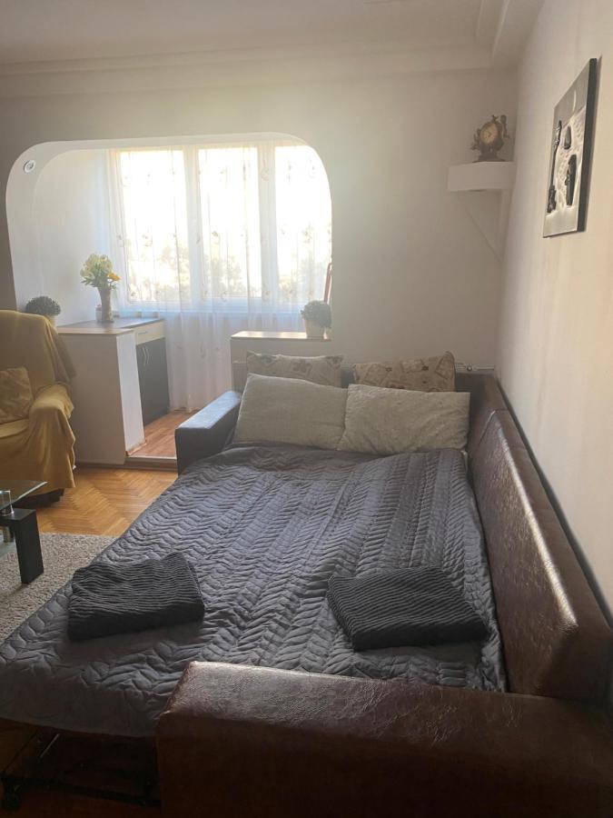 Apartament Regim Hotelier Oradea Exteriör bild