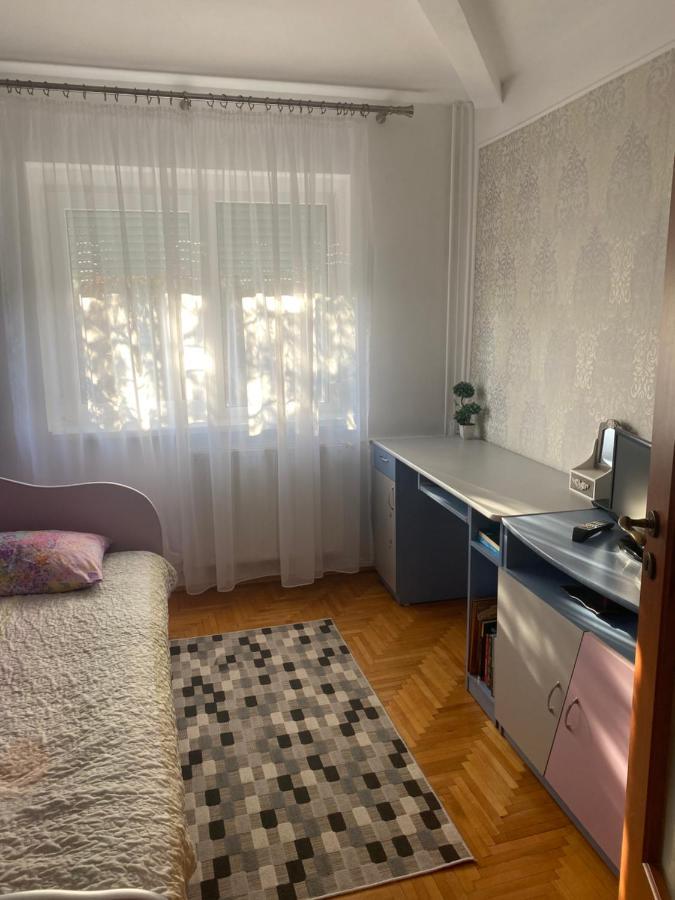 Apartament Regim Hotelier Oradea Exteriör bild